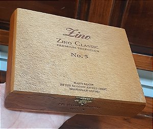 Caixa Vazia de Charutos em Madeira Zino Classic República Dominicana