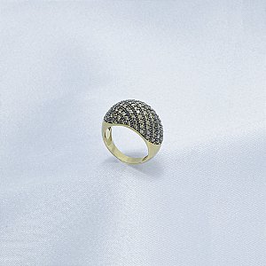 Anel em ouro amarelo com diamantes chocolate