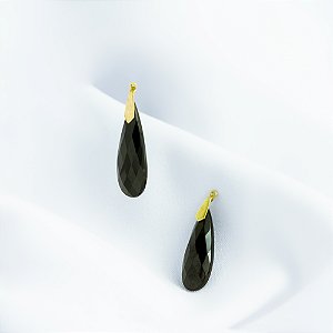 Aplique em ouro amarelo com ônix