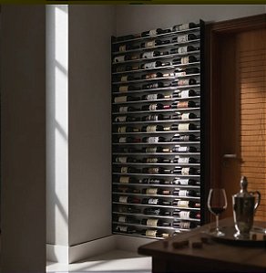 Adega de parede para 60 garrafas de vinho