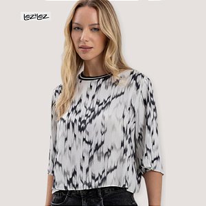 BLUSA LEZ A LEZ MANGA CURTA VISCOSE ESTAMPADA FEMININA
