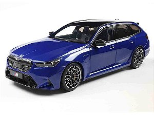 BMW M5 Touring 2024 1:18 Solido Azul