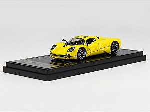 *** PRÉ-VENDA *** Pagani Utopia Coupe 1:64 LCD Models Amarelo