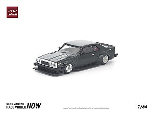 Nissan Skyline C210 1:64 POP RACE Verde