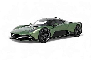 *** PRÉ-ORDER *** Aston Martin Valhalla 2025 1:18 GT Spirit Verde