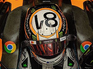 Capacete Oscar Piastri McLaren Formula 1 Team Monaco GP 2025 1:5 Spark