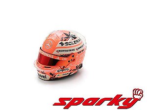 Capacete George Russell GP Miami 2025 Mercedes AMG PETRONAS F1 Team 1:5 Spark