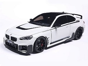 BMW M2 Performance Parts 2025 1:18 Solido Branco