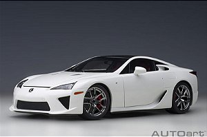 Lexus LFA 1:18 Autoart Branco