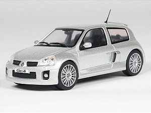 *** PRÉ-ORDER *** Renault Clio V6 PH.2 2004 1:43 Solido Prata
