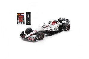 *** PRÉ-ORDER *** Fórmula 1 Oracle Red Bull Racing RB21 Max Verstappen Winner GP Japão 2025 1:12 Spark