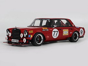 *** PRÉ-ORDER *** Mercedes C63S S-KLUB 2024 RED PIG 1:18 GT Spirit Vermelho