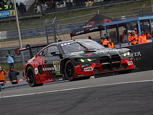 *** PRÉ-ORDER *** BMW M4 GT3 EVO Schubert Motorsport 24Hs Nürburgring 2026 1:64 Spark QTD3