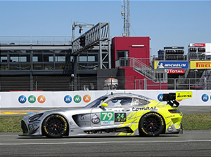 *** PRÉ-ORDER *** Mercedes AMG LMGT3 IRON LYNX 24Hs Le Mans 2026 1:64 Spark QTD3