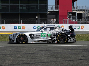 *** PRÉ-ORDER *** Mercedes AMG LMGT3 IRON LYNX 24Hs Le Mans 2026 1:64 Spark QTD3