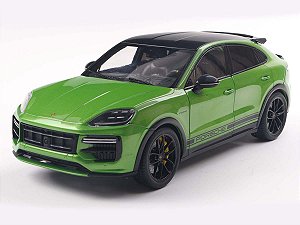 *** PRÉ-ORDER *** Porsche Cayenne Turbo GT Coupé 2024 1:18 Solido Verde