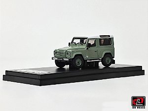 *** PRÉ-VENDA *** Land Rover Defender 90 V8 1:64 LCD Models Verde PV12943