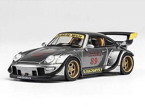 *** PRÉ-ORDER *** RWB 993 1:64 MOTORHELIX Prata (com Blister) QTD3