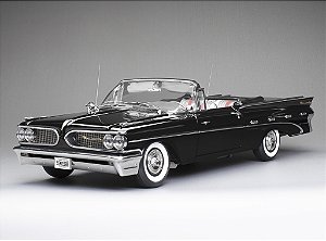 Pontiac Bonneville Open Convertible 1959 1:18 Sunstar Preto