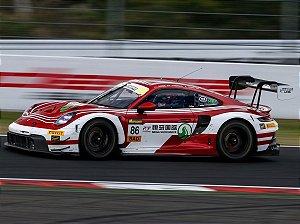 *** PRÉ-ORDER *** Porsche 911 GT3R High Class Racing 12Hs Bathurst 2026 1:18 Spark