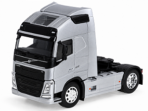 Volvo FH (4X2) 1:32 Welly Prata