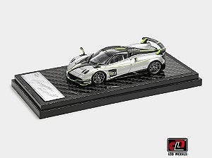 *** PRÉ-VENDA *** Pagani Huayra Roadster BC 1:64 LCD Models Prata PV13007