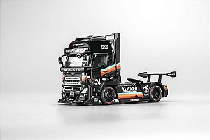 *** PRÉ-VENDA *** LB Trucks UD Quon Black Rainbow 1:64 MOTORHELIX
