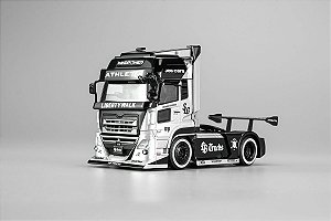 *** PRÉ-VENDA *** LB Trucks UD Quon Black & Silver 1:64 MOTORHELIX
