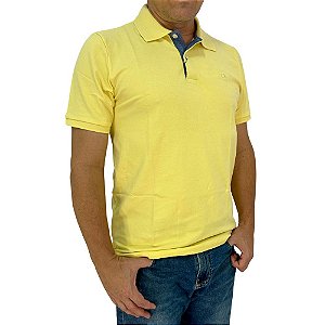 camisa Polo Ogochi Slim masculina amarela em algodão piquet