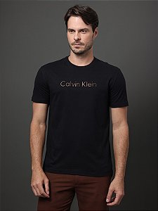 CAMISETA MC CK MASC EMBOSSED COLOR PRETO