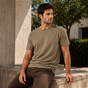Camiseta Masculina Aramis Logo Bordado Bege