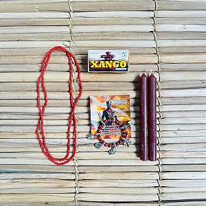 Kit Xango Marrom 2 Velas 18cm 1 Pulseira 1 Defumador 1 Guia