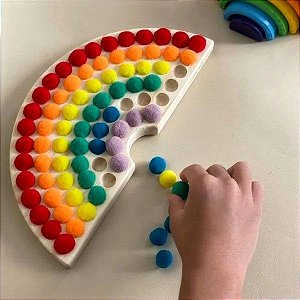 Arco-íris de Pompons - Colorido - Criando Brinquedos