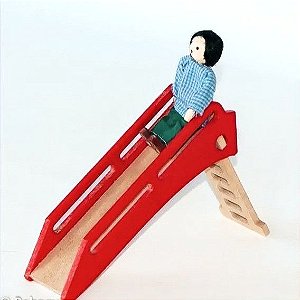 Kit Mini escorregador com Boneco de madeira - Edna Bonecas