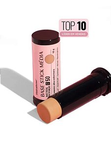 Base stick fps 50 Base multifunção com alta proteção solar e tratamento antiacne.