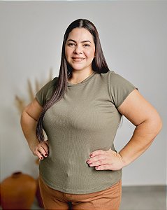 Blusa Gola Redonda Manga Curta Em Revel - Slim e Plus Size
