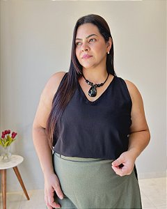 Regata Decote V Com Detalhe No Busto - Slim e Plus Size