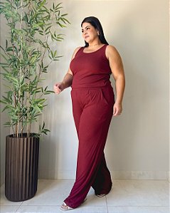 Calça Reta, C/Bolsos, Pregas Na Frente E Cós Reto-Plus Size