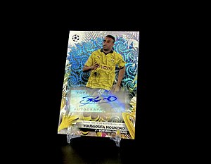 Youssoufa Moukoko - 2023-24 Topps Carnaval Autógrafo