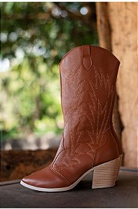 Bota Lina Marrom