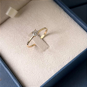 Anel Solitário Clássico com Zircônia Ouro Amarelo 18k