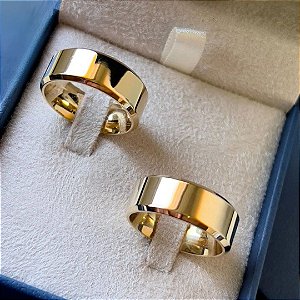 Par de Alianças de Casamento Chanfrada 8mm 29 gramas em Ouro Amarelo 18k