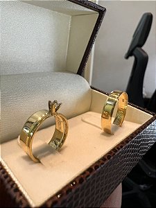 Par de Alianças de Ouro 18k 4mm 4 gramas Chanfradas