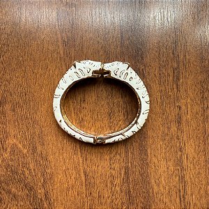 Pulseira Bracelete Panther: Força e Elegância em um Design Exclusivo