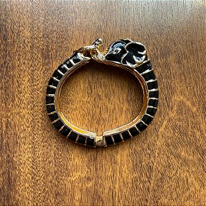 Pulseira Bracelete Elefante: Elegância e Simbolismo em uma Peça Única