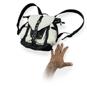 MINI MOCHILA - DIDOBRA - PRETO + GRAFITE + PELINHOS OFF WHITE - material premiun