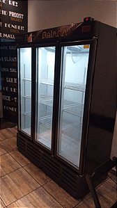 Cervejeira Expositor Vertical 1468 Litros 220v