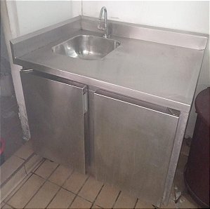 Gabinete inox com cuba do lado esquerdo semi novo 96x70x90