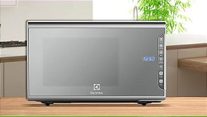 Micro-ondas Electrolux MI41S Inox Espelhado Painel Integrado Função Tira Odor 31 litros - 110V SEMI NOVA