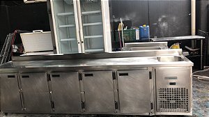 Balcão Refrigerado 3 metros 5 portas semi novo kofisa com cuba lado direito 3.00x62x85